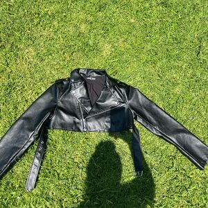 Cropped Leather jacket (small)